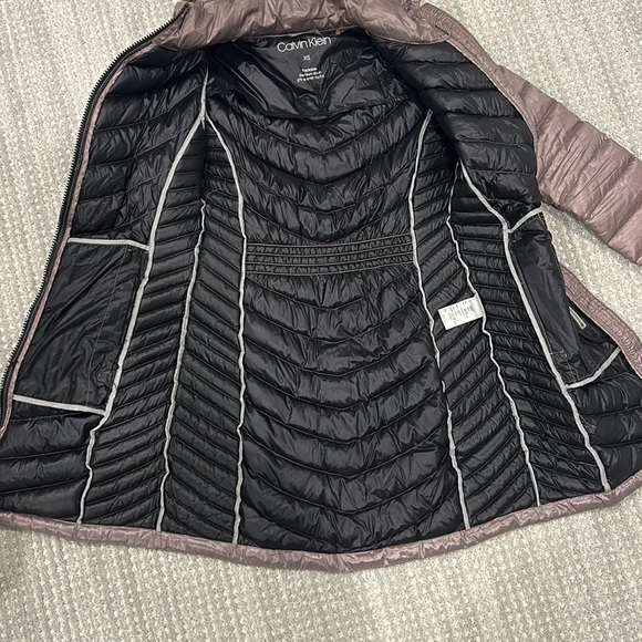 Calvin Klein long puffer coat - Picture 8 of 10